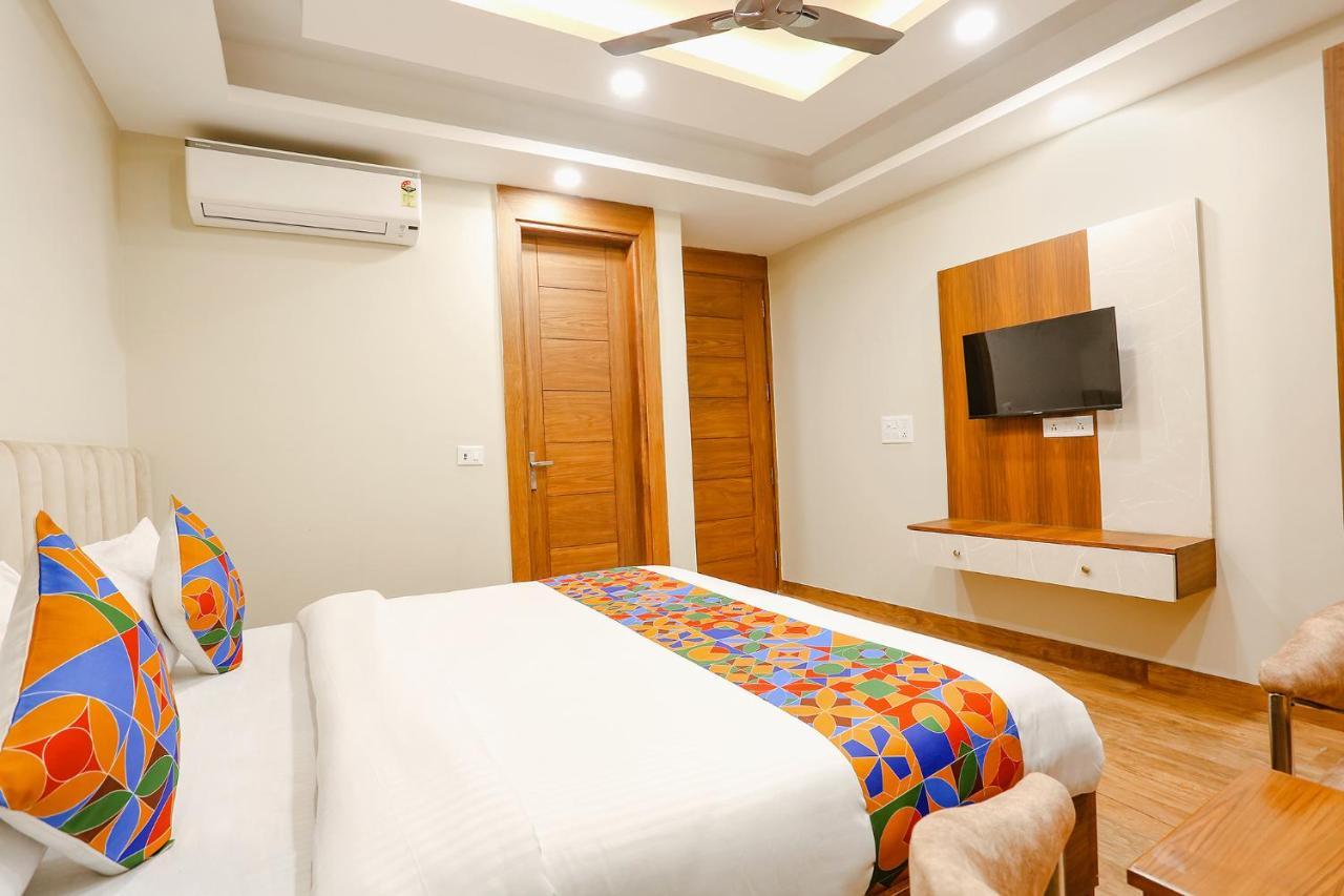 Fabhotel Raahi Retreat Гургаон Екстериор снимка