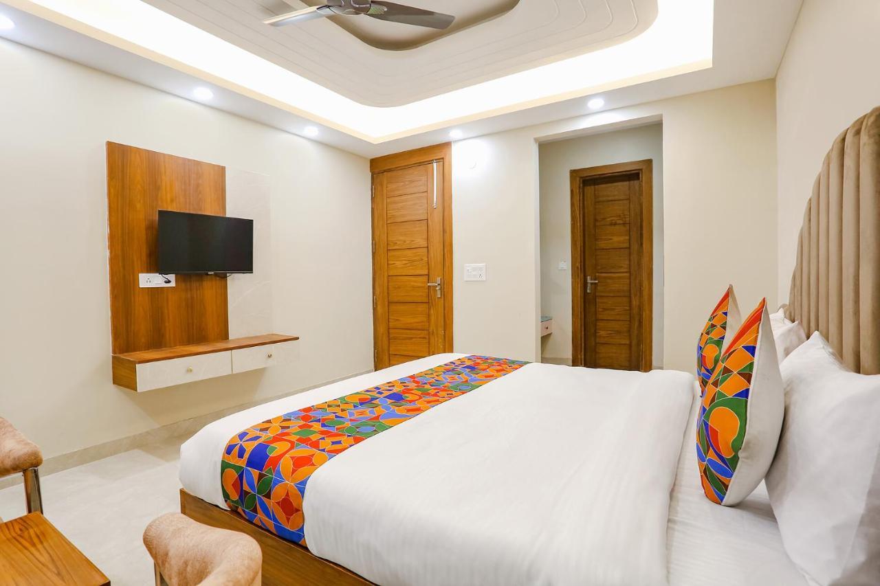 Fabhotel Raahi Retreat Гургаон Екстериор снимка