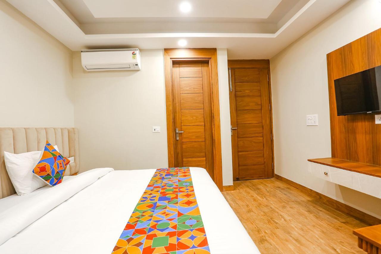 Fabhotel Raahi Retreat Гургаон Екстериор снимка