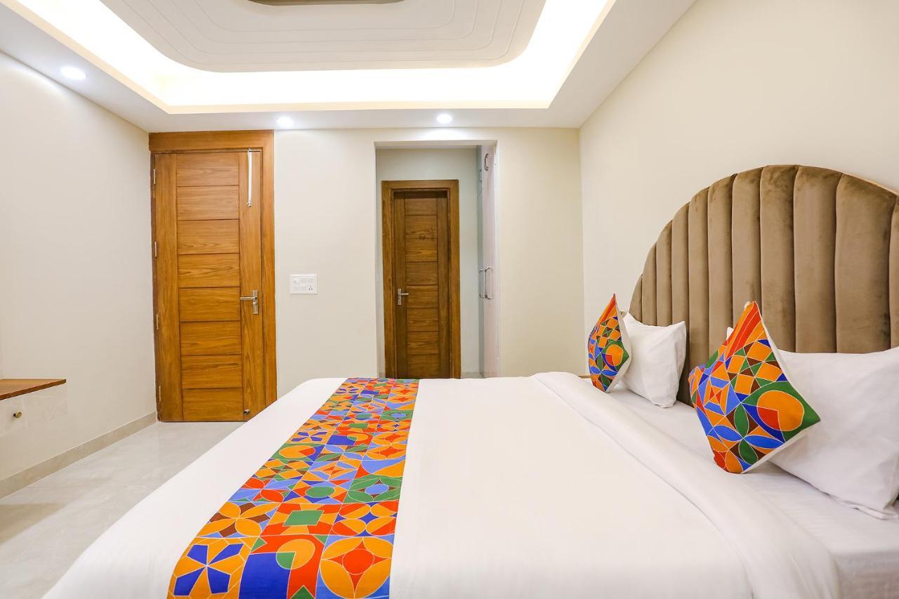 Fabhotel Raahi Retreat Гургаон Екстериор снимка