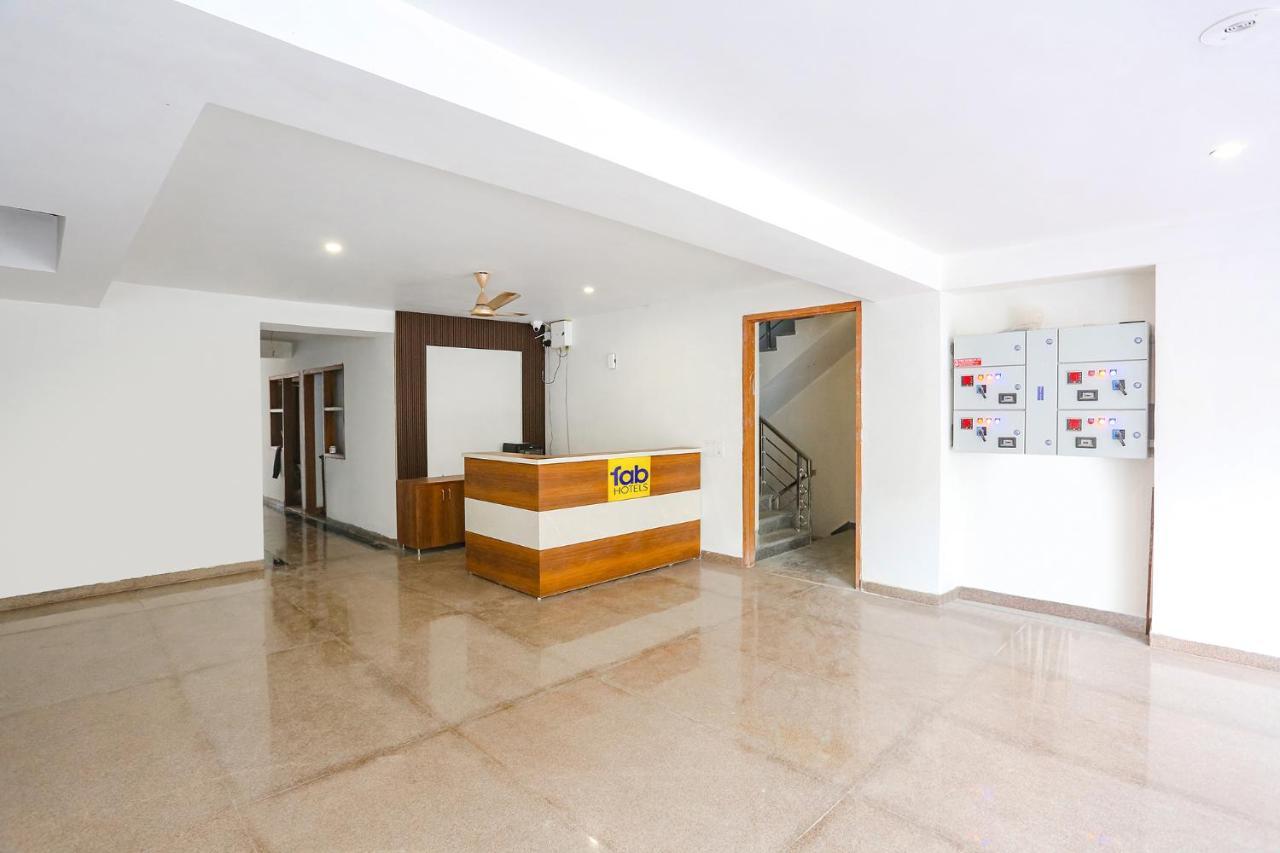 Fabhotel Raahi Retreat Гургаон Екстериор снимка
